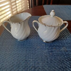 Vintage Heirloom sugar and creamer set